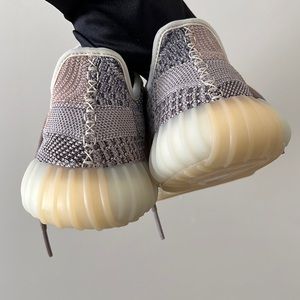 Yeezy pearl BRAND NEW!